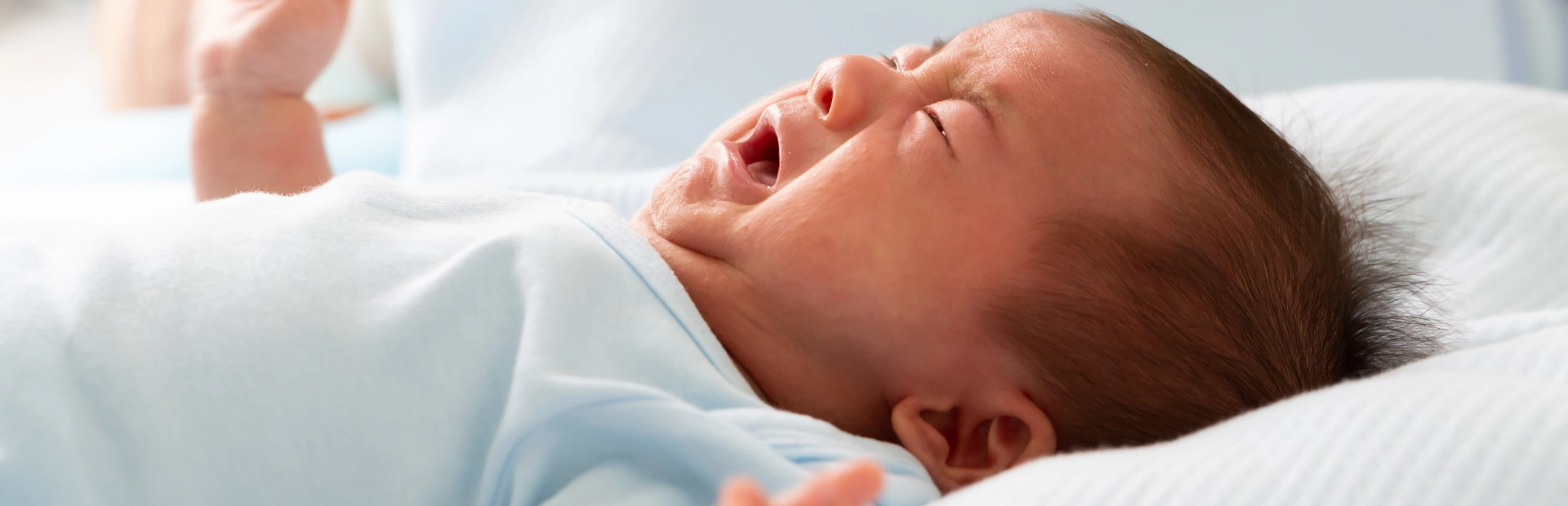 Bébé en colique - Laboratoires Gilbert