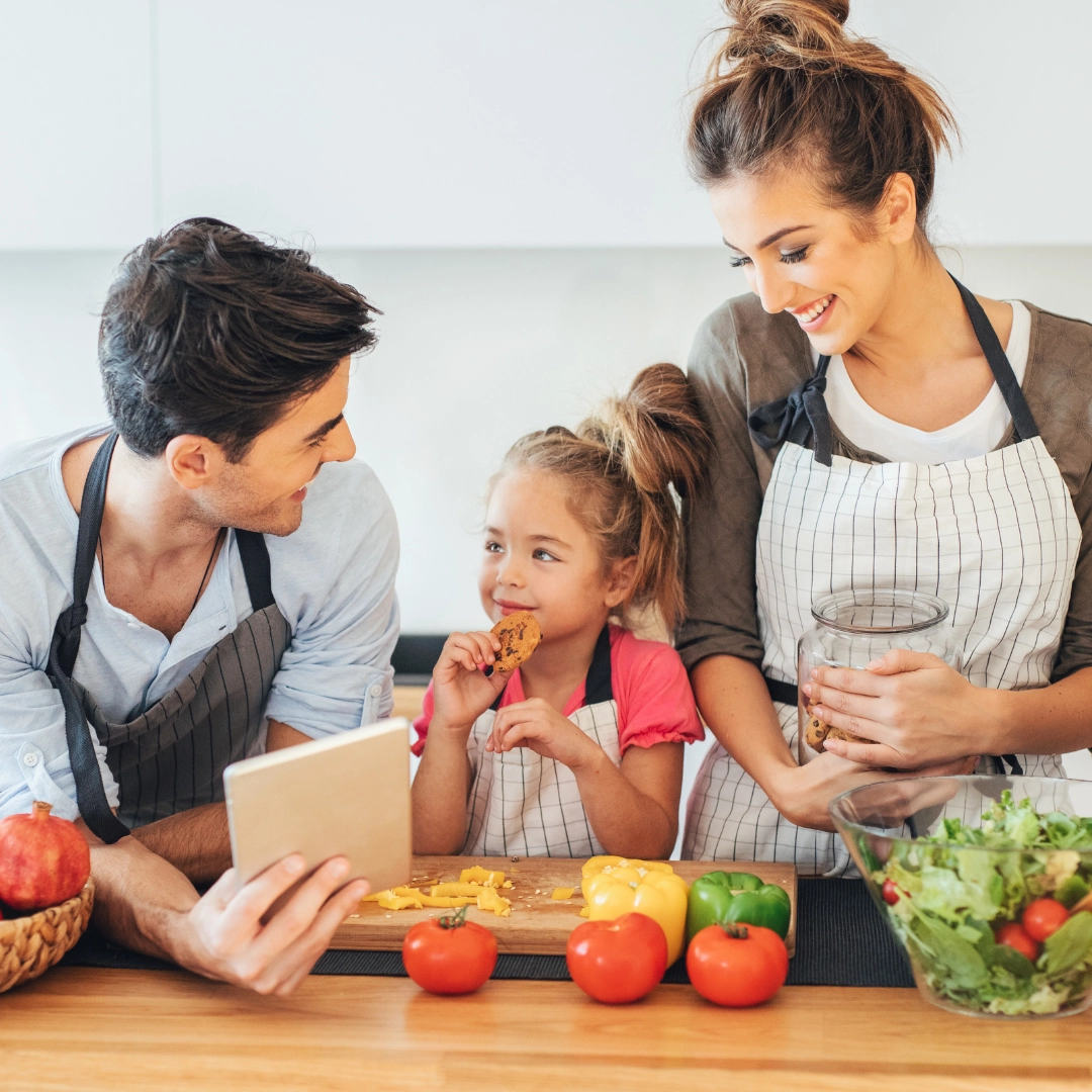 Famille en train de cuisiner – Laboratoires Gilbert