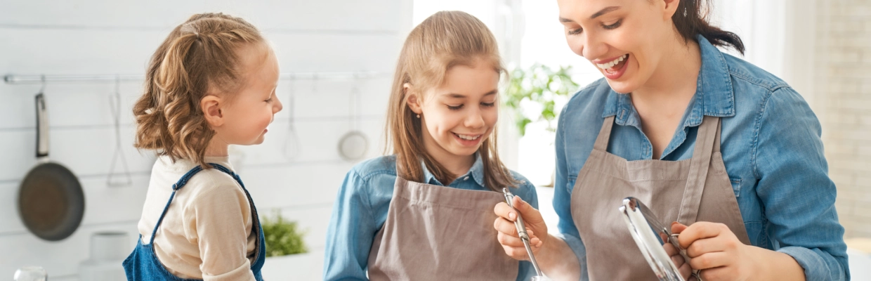 Famille préparant un repas – Laboratoires Gilbert