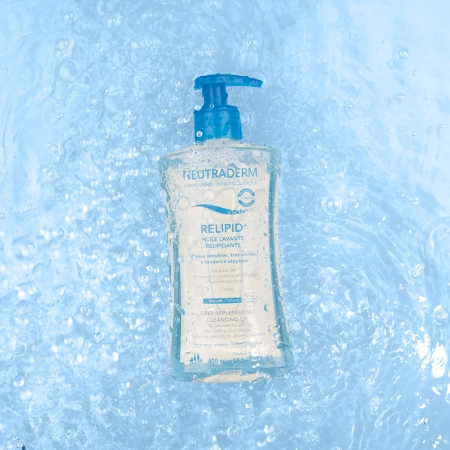 NEM-ambiance-608805_huile_lavante_relipid-eau-1E4A6325.jpg